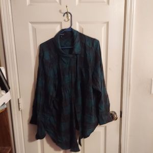 Green and black Buffalo plaid button down shirt, torrid size 3